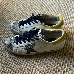 Golden goose sneakers in good condition 8.5